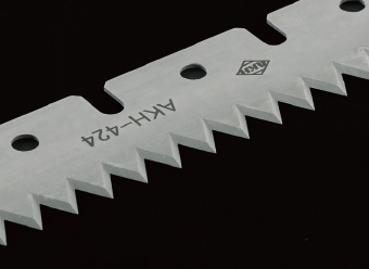 鋸刃式ナイフ刃先